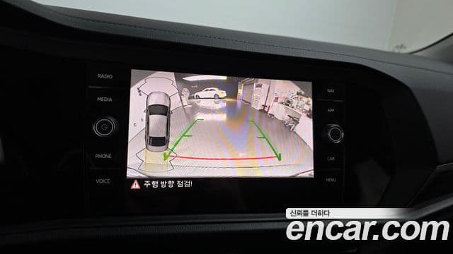 Volkswagen Jetta 2024 — Photo 23/33