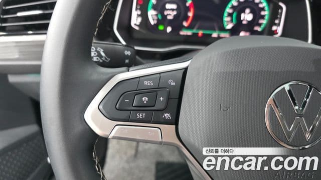 Volkswagen Jetta 2024 — Photo 11/33