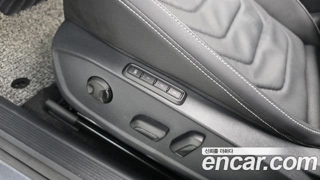 Volkswagen Jetta 2024 — Photo 28/33