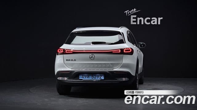 Mercedes-Benz EQA 2023 — ფოტო 23/31