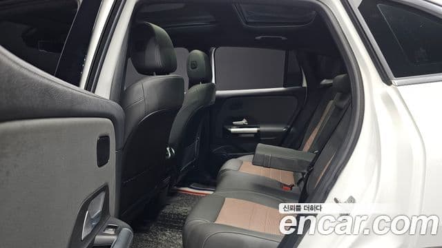 Mercedes-Benz EQA 2023 — ფოტო 3/31