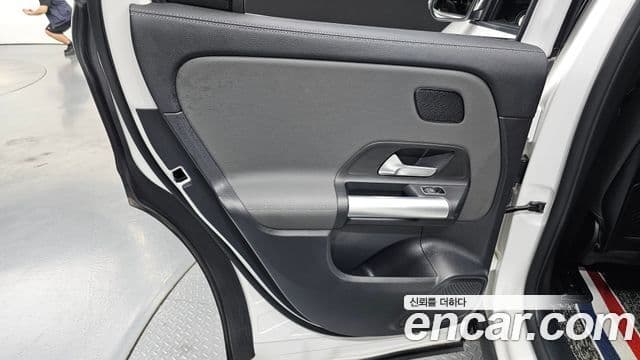 Mercedes-Benz EQA 2023 — ფოტო 1/31
