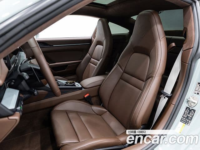 Porsche 911 2025 — ფოტო 8/19
