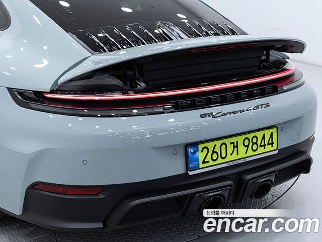 Porsche 911 2025 — фото 11 из 19