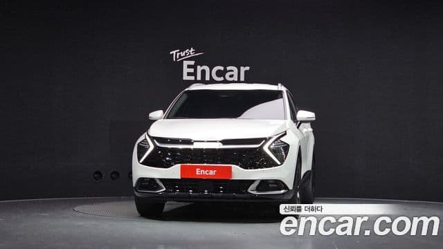 Kia Sportage 2023 — ფოტო 3/20