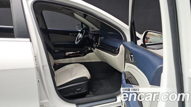 Kia Sportage 2023 — ფოტო 18/20