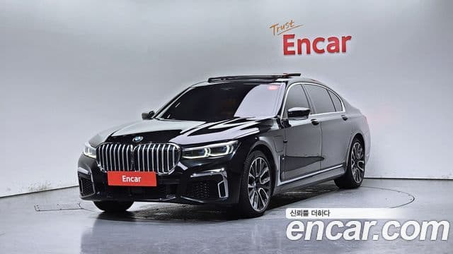 BMW 7 Series 2021 — Photo 17/31
