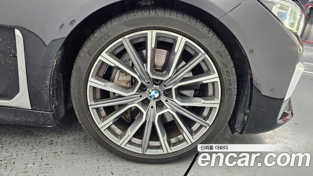 BMW 7 Series 2021 — Photo 20/31