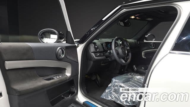 Mini Cooper S Countryman 2024 — ფოტო 10/20