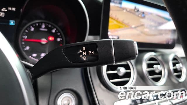 Mercedes-Benz C-Class 2019 — Şəkil 9/20