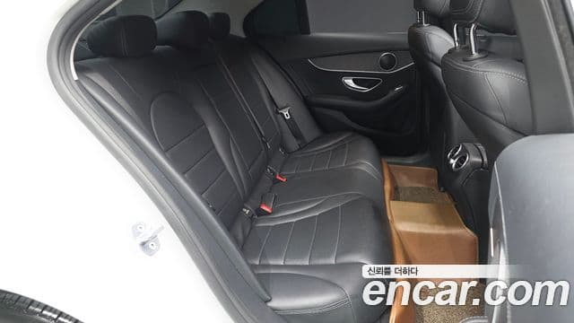 Mercedes-Benz C-Class 2019 — Şəkil 12/20