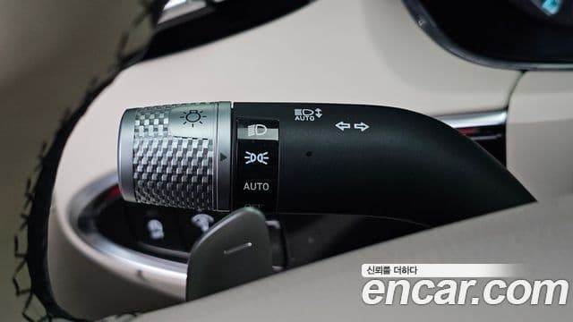 Genesis GV70 2023 — ფოტო 16/20