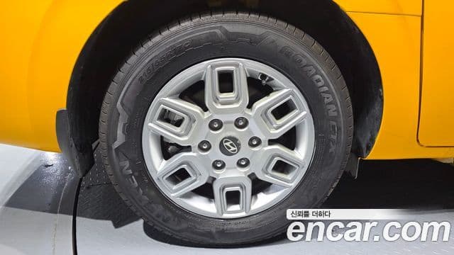 Hyundai Staria 2024 — ფოტო 12/28