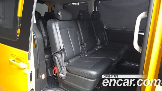Hyundai Staria 2024 — ფოტო 14/28