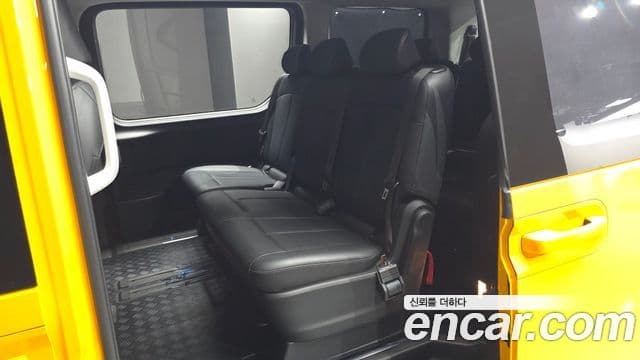 Hyundai Staria 2024 — ფოტო 3/28