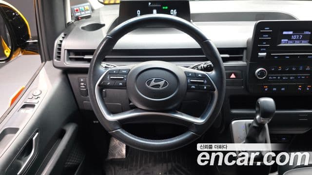 Hyundai Staria 2024 — ფოტო 18/28