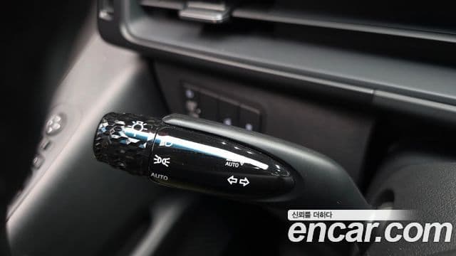 Hyundai Staria 2024 — ფოტო 23/28