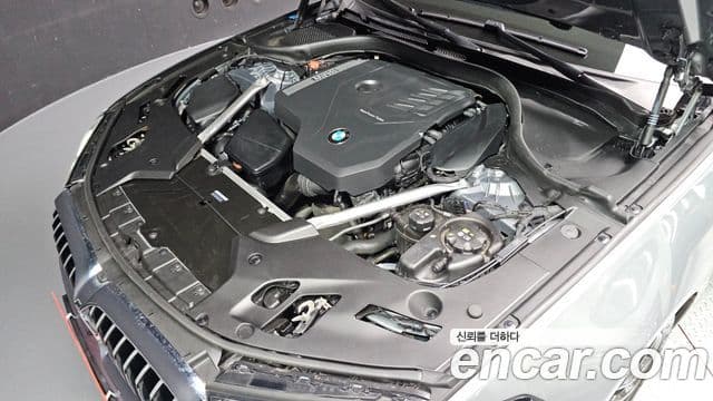 BMW 5 Series 2023 — Photo 2/20