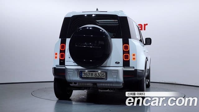 Land Rover Defender 2022 — ფოტო 4/20