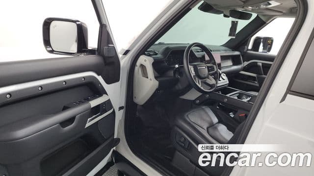 Land Rover Defender 2022 — ფოტო 10/20