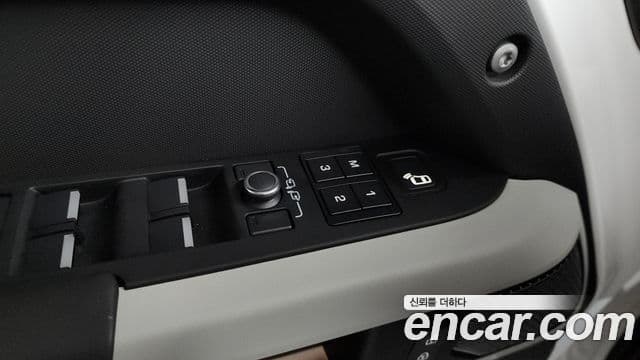 Land Rover Defender 2022 — ფოტო 19/20