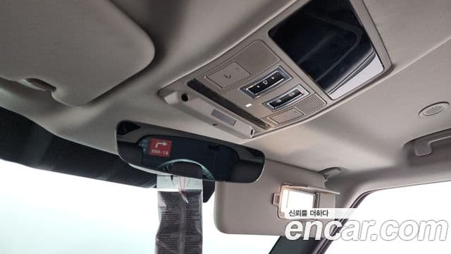 Land Rover Defender 2022 — Photo 14/33
