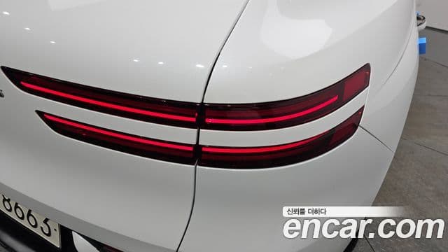 Genesis GV70 2021 — ფოტო 10/20