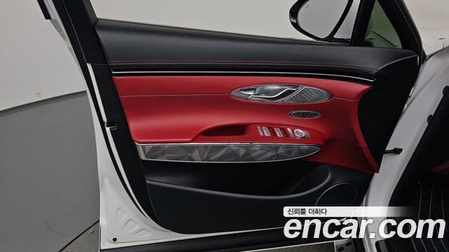 Genesis GV70 2021 — ფოტო 11/20