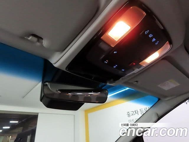 Hyundai Staria 2022 — Şəkil 15/19