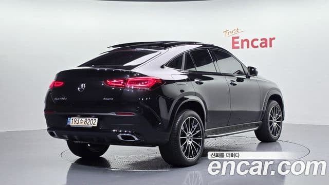 Mercedes-Benz GLE-Class 2022 — ფოტო 2/20