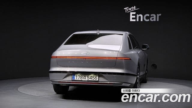 Hyundai Grandeur 2023 — ფოტო 4/20
