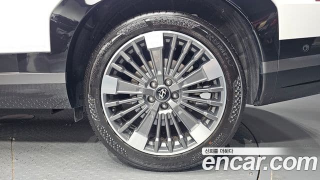 Hyundai Santa Fe 2024 — Photo 23/33