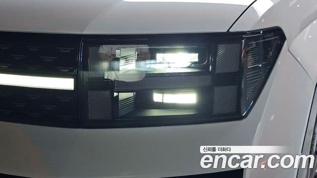 Hyundai Santa Fe 2024 — Photo 13/33