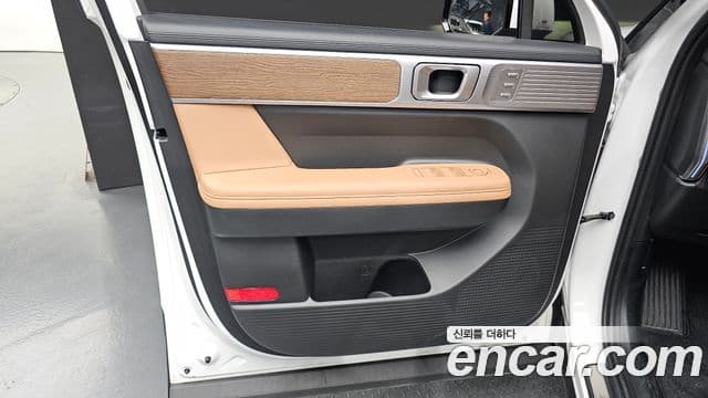 Hyundai Santa Fe 2024 — Photo 24/33