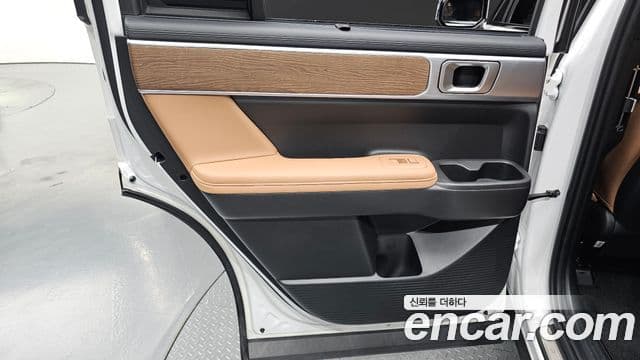 Hyundai Santa Fe 2024 — Photo 17/33