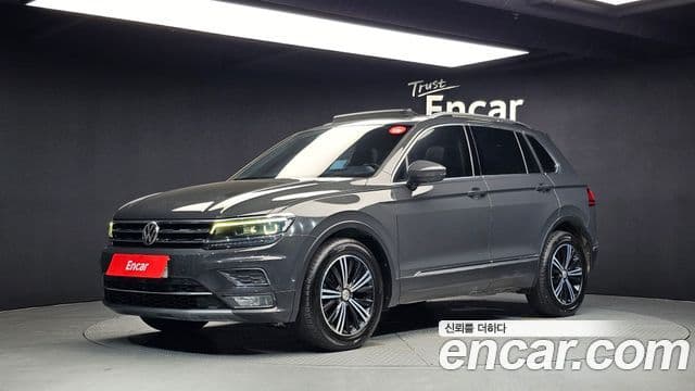Volkswagen Tiguan 2018 — ფოტო 1/20