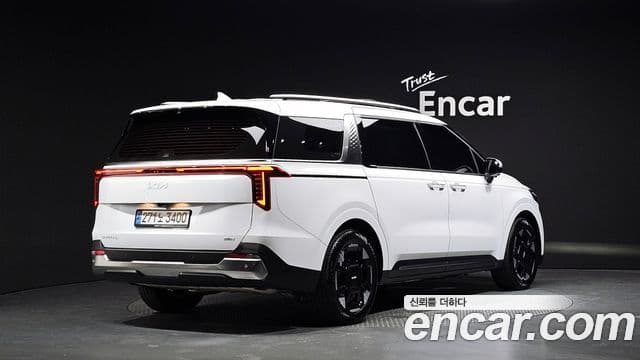 Kia Carnival 2024 — Şəkil 2/20