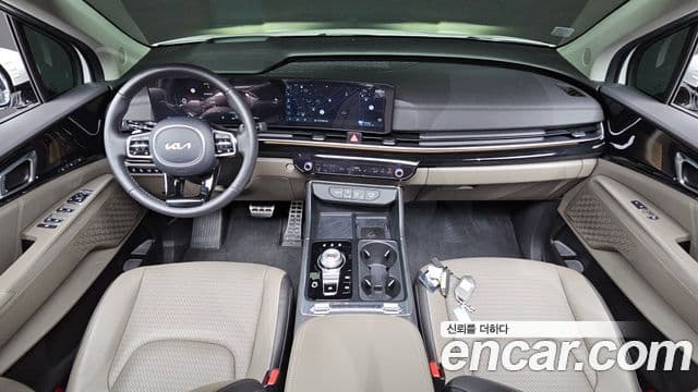 Kia Carnival 2024 — фото 11 из 20