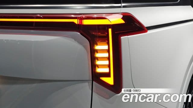 Kia Carnival 2024 — Şəkil 18/35
