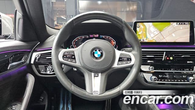 BMW 5 Series 2020 — Şəkil 13/20