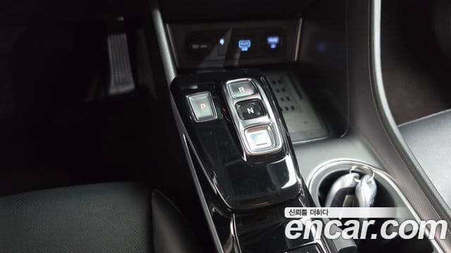 Hyundai Sonata 2022 — ფოტო 9/20