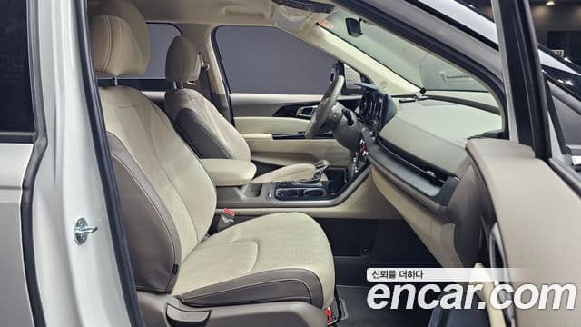 Kia Carnival 2023 — Фото 11/20