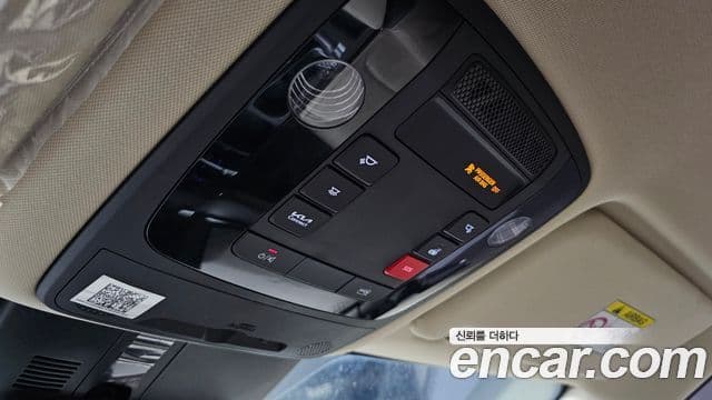 Kia Carnival 2023 — Фото 18/20