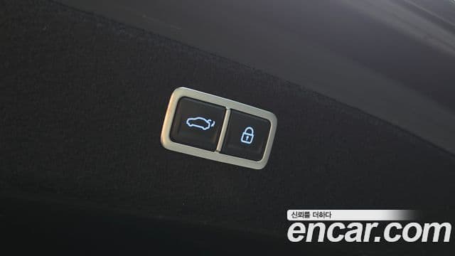 Genesis Electrified G80 2022 — ფოტო 18/20