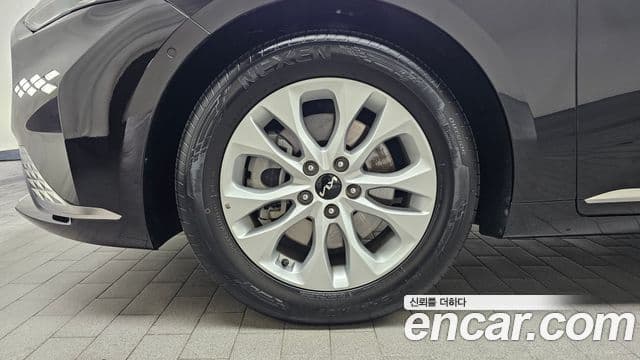 Kia K8 2022 — ფოტო 5/20