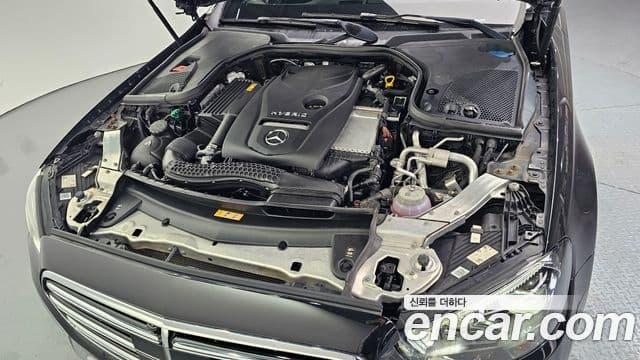 Mercedes-Benz E-Class 2022 — фото 6 из 20