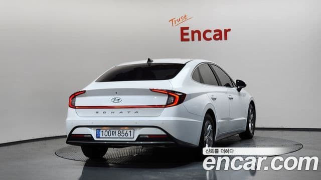 Hyundai Sonata 2021 — Фото 4/20