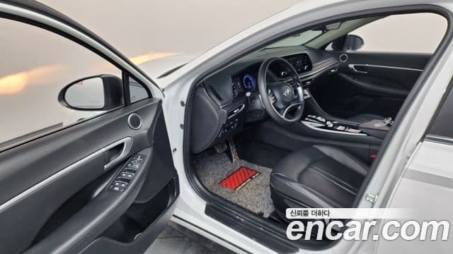 Hyundai Sonata 2021 — Фото 10/20