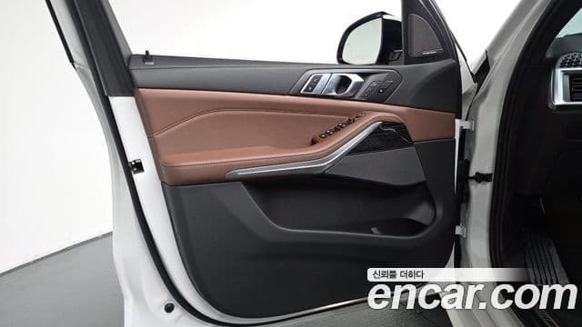 BMW X5 2024 — Photo 21/38