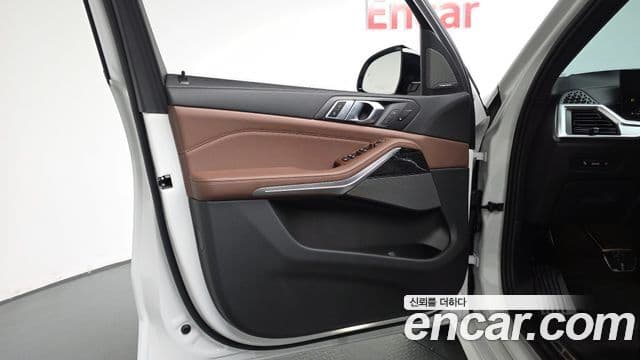 BMW X5 2024 — Photo 24/38